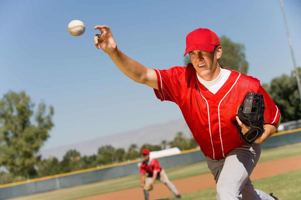Learn What The Difference Is Between A Slider And A Curveball